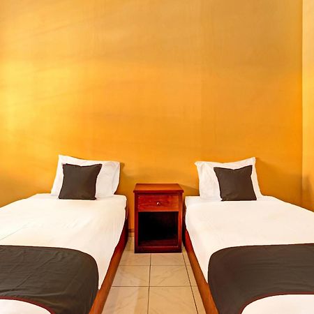 Collection O 91081 New Arena Hotel Kuta Lombok Eksteriør billede