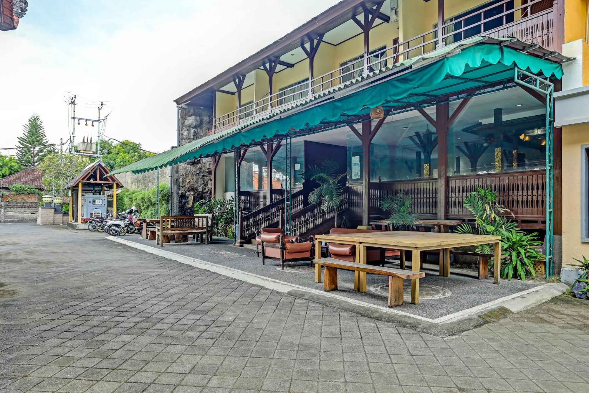 Collection O 91081 New Arena Hotel Kuta Lombok Eksteriør billede